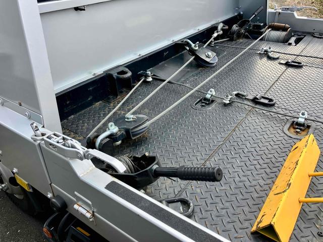 デュトロ 　積載車　最大積載量２８００ｋｇ　６ＭＴ古川ユニック製　Ｎｅｏ５　ウインチ巻上能力２．５ｔｏｎ　ディスチャージヘッドランプ　衝突被害軽減システム　ＥＴＣ　ナビ　ＴＶバックカメラ　電動格納ミラー（22枚目）