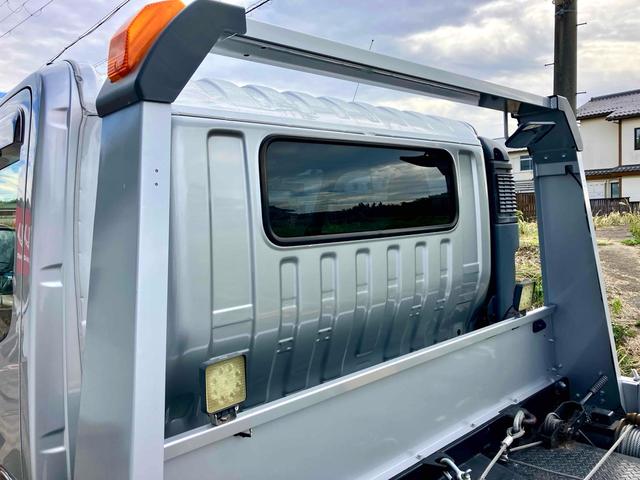 デュトロ 　積載車　最大積載量２８００ｋｇ　６ＭＴ古川ユニック製　Ｎｅｏ５　ウインチ巻上能力２．５ｔｏｎ　ディスチャージヘッドランプ　衝突被害軽減システム　ＥＴＣ　ナビ　ＴＶバックカメラ　電動格納ミラー（23枚目）