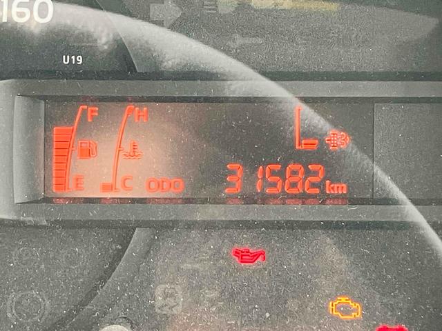 デュトロ 　積載車　最大積載量２８００ｋｇ　６ＭＴ古川ユニック製　Ｎｅｏ５　ウインチ巻上能力２．５ｔｏｎ　ディスチャージヘッドランプ　衝突被害軽減システム　ＥＴＣ　ナビ　ＴＶバックカメラ　電動格納ミラー（28枚目）