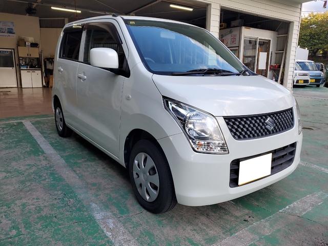 ワゴンR FXアイドリングストップ ワンオーナー ユーザー買取 禁煙車 純正CDオーディオ アイドリングストップ 盗難防止システム 運転席助手席エアバッグ 車検整備付 スペアキー付(3枚目)