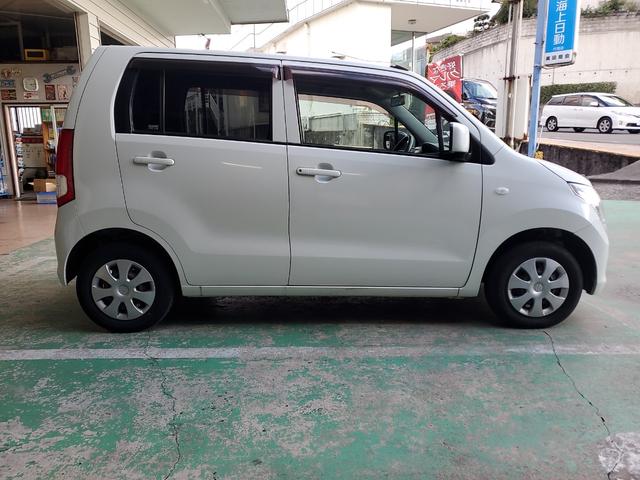 ワゴンR FXアイドリングストップ ワンオーナー ユーザー買取 禁煙車 純正CDオーディオ アイドリングストップ 盗難防止システム 運転席助手席エアバッグ 車検整備付 スペアキー付(4枚目)