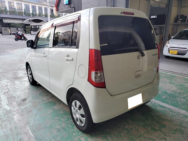 ワゴンR FXアイドリングストップ ワンオーナー ユーザー買取 禁煙車 純正CDオーディオ アイドリングストップ 盗難防止システム 運転席助手席エアバッグ 車検整備付 スペアキー付(7枚目)