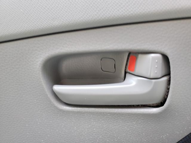 ワゴンR FXアイドリングストップ ワンオーナー ユーザー買取 禁煙車 純正CDオーディオ アイドリングストップ 盗難防止システム 運転席助手席エアバッグ 車検整備付 スペアキー付(29枚目)