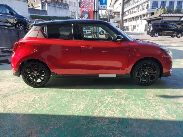スイフトスポーツ ＺＣ３３Ｓ　ファイナルエディション　特別仕様車　６ＭＴ　ターボ　オートクルーズコントロール　全方位モニター用カメラ　衝突被害軽減ブレーキ　シートヒーター　登録済未使用車（4枚目）