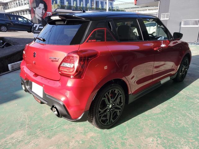 スイフトスポーツ ＺＣ３３Ｓ　ファイナルエディション　特別仕様車　６ＭＴ　ターボ　オートクルーズコントロール　全方位モニター用カメラ　衝突被害軽減ブレーキ　シートヒーター　登録済未使用車（5枚目）