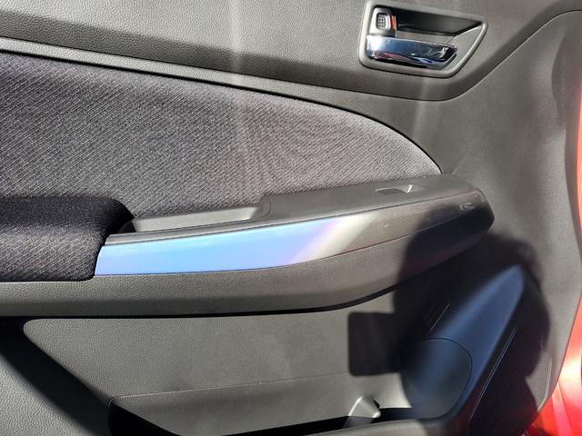 スイフトスポーツ ＺＣ３３Ｓ　ファイナルエディション　特別仕様車　６ＭＴ　ターボ　オートクルーズコントロール　全方位モニター用カメラ　衝突被害軽減ブレーキ　シートヒーター　登録済未使用車（63枚目）