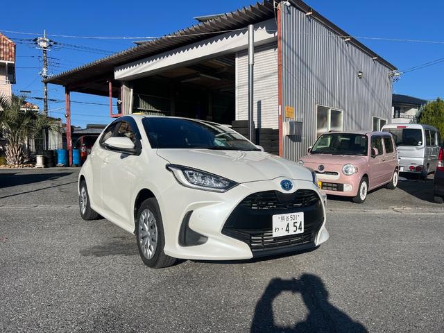 ヤリス ハイブリッドZ 1.5 ハイブリッド Z E-Four 4WD (ホワイトパールクリスタルシャイン) 前後ドライブレコーダー ナビ連動ETC アラウンドビューモニターシートヒーター(2枚目)