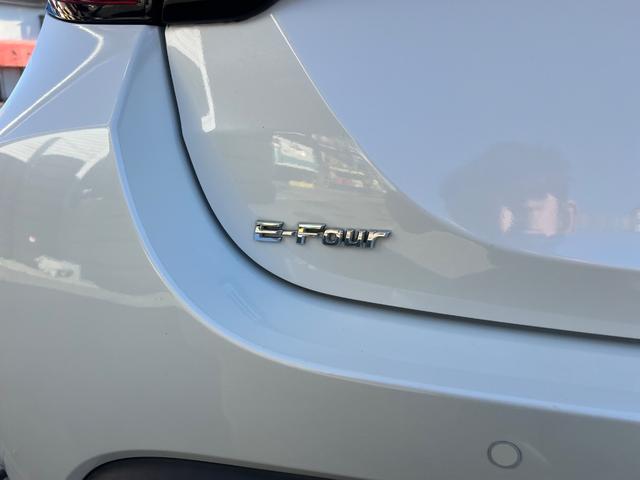 ヤリス ハイブリッドZ 1.5 ハイブリッド Z E-Four 4WD (ホワイトパールクリスタルシャイン) 前後ドライブレコーダー ナビ連動ETC アラウンドビューモニターシートヒーター(13枚目)