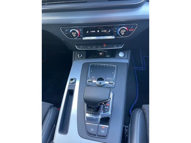 Ｑ５ ４０ＴＤＩクワトロ　スポーツ　ＴＤＩ　クワトロ　スポーツ　Ｓラインパッケージ　ナビ　ＩＳＴＯＰ　４ＷＤ（28枚目）