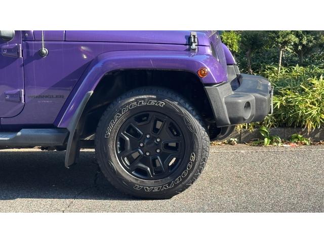 ジープ・ラングラーアンリミテッド バックカントリーエディション 日本限定100台 アンリミテッド バックカントリーエディション ハードトップ 4WD 電子制御5速FAT(10枚目)