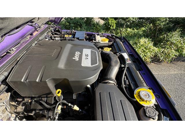 ジープ・ラングラーアンリミテッド バックカントリーエディション 日本限定100台 アンリミテッド バックカントリーエディション ハードトップ 4WD 電子制御5速FAT(13枚目)