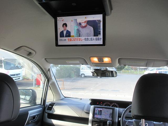 ヴォクシー ＺＳ　煌Ｚ　大画面フルセグナビ　Ｂカメラ　後席モニター　ＥＴＣ　両側パワースライドドア　純正１６インチアルミホイール　ＨＩＤヘッドランプ　フォグランプ　スマートキー／プッシュスタート（8枚目）