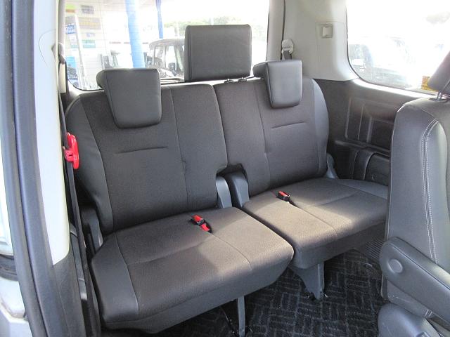 ヴォクシー ＺＳ　煌Ｚ　大画面フルセグナビ　Ｂカメラ　後席モニター　ＥＴＣ　両側パワースライドドア　純正１６インチアルミホイール　ＨＩＤヘッドランプ　フォグランプ　スマートキー／プッシュスタート（12枚目）