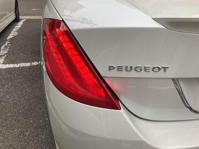 308 CC グリフ インテグラルレザー オープンカー ドライブレコーダー ETC TV クリアランスソナー オートクルーズコントロール HID AT キーレスエントリー 電動格納ミラー シートヒーター アルミホイール 盗難防止システム(32枚目)