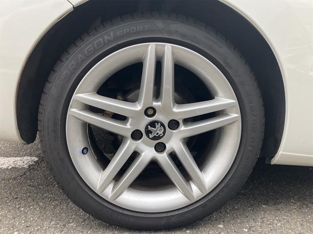 308 CC グリフ インテグラルレザー オープンカー ドライブレコーダー ETC TV クリアランスソナー オートクルーズコントロール HID AT キーレスエントリー 電動格納ミラー シートヒーター アルミホイール 盗難防止システム(59枚目)