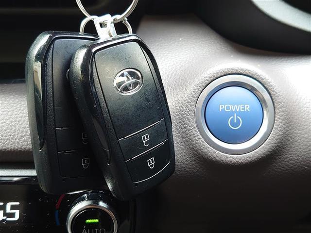 ヤリス ハイブリッドＧ　ＬＥＤライト　Ｉストップ　サイドエアバッグ　スマートキ　ナビ　Ｂモニター　ドライブレコーダー　ＥＴＣ車載器　横滑り防止装置　クルコン　セキュリティアラーム　メディアプレイヤー接続　パワステ　キーフリー（22枚目）