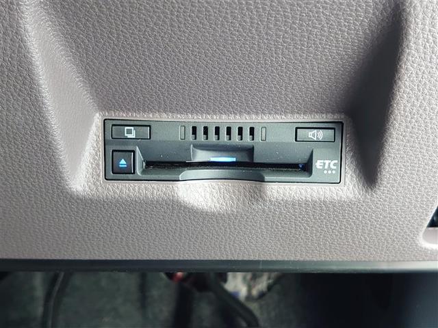 ヤリス ハイブリッドＧ　ＬＥＤライト　Ｉストップ　サイドエアバッグ　スマートキ　ナビ　Ｂモニター　ドライブレコーダー　ＥＴＣ車載器　横滑り防止装置　クルコン　セキュリティアラーム　メディアプレイヤー接続　パワステ　キーフリー（23枚目）