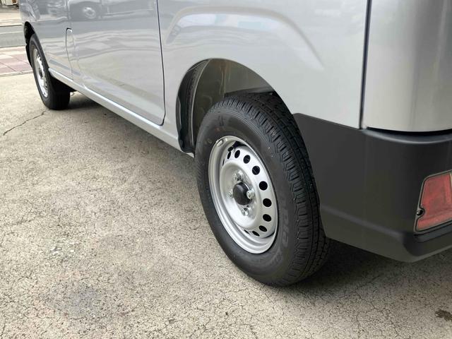 ハイゼットカーゴ DX 軽バン CVT 衝突被害軽減システム クリアランスソナー 両側スライドドア キーレスエントリー アイドリングストップ ESC 運転席エアバッグ(9枚目)
