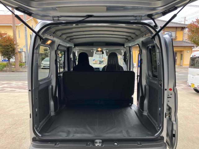 ハイゼットカーゴ DX 軽バン CVT 衝突被害軽減システム クリアランスソナー 両側スライドドア キーレスエントリー アイドリングストップ ESC 運転席エアバッグ(10枚目)