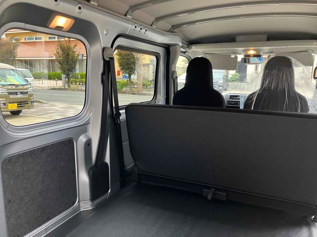 ハイゼットカーゴ DX 軽バン CVT 衝突被害軽減システム クリアランスソナー 両側スライドドア キーレスエントリー アイドリングストップ ESC 運転席エアバッグ(12枚目)