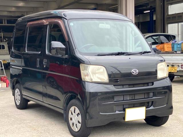 ハイゼットカーゴ クルーズ　軽バン　ＭＴ　両側スライドドア　エアコン　パワーウィンドウ　運転席エアバッグ　助手席エアバッグ　ＣＤ（3枚目）