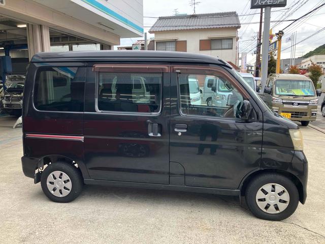 ハイゼットカーゴ クルーズ　軽バン　ＭＴ　両側スライドドア　エアコン　パワーウィンドウ　運転席エアバッグ　助手席エアバッグ　ＣＤ（4枚目）