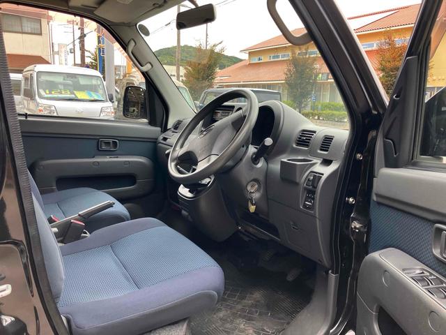 ハイゼットカーゴ クルーズ　軽バン　ＭＴ　両側スライドドア　エアコン　パワーウィンドウ　運転席エアバッグ　助手席エアバッグ　ＣＤ（11枚目）