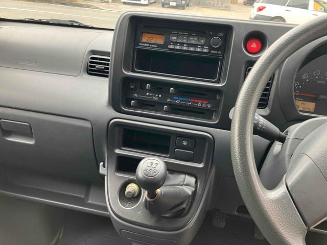 ハイゼットカーゴ クルーズ　軽バン　ＭＴ　両側スライドドア　エアコン　パワーウィンドウ　運転席エアバッグ　助手席エアバッグ　ＣＤ（15枚目）