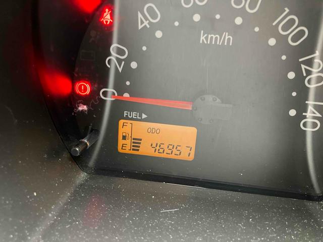 ハイゼットカーゴ クルーズ　軽バン　ＭＴ　両側スライドドア　エアコン　パワーウィンドウ　運転席エアバッグ　助手席エアバッグ　ＣＤ（17枚目）