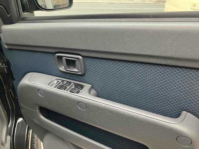 ハイゼットカーゴ クルーズ　軽バン　ＭＴ　両側スライドドア　エアコン　パワーウィンドウ　運転席エアバッグ　助手席エアバッグ　ＣＤ（18枚目）