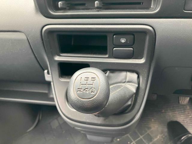 ハイゼットカーゴ クルーズ　軽バン　ＭＴ　両側スライドドア　エアコン　パワーウィンドウ　運転席エアバッグ　助手席エアバッグ　ＣＤ（26枚目）