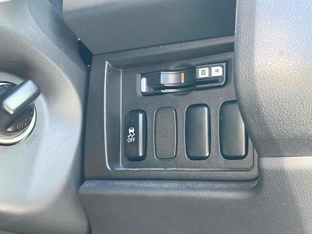 デリカD:5 シャモニー 4WD ハーフレザーシート ドラレコ ETC 全周囲カメラ ナビ TV オートクルーズコントロール 両側電動スライドドア オートライト HID スマートキー 電動格納ミラー シートヒーター 3列シート(9枚目)