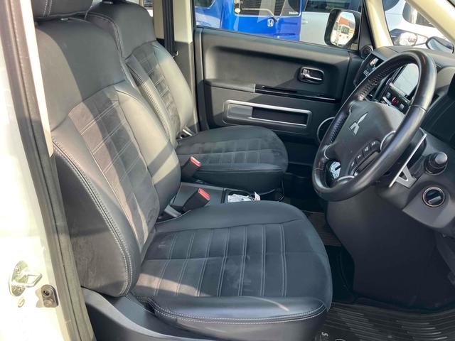 デリカD:5 シャモニー 4WD ハーフレザーシート ドラレコ ETC 全周囲カメラ ナビ TV オートクルーズコントロール 両側電動スライドドア オートライト HID スマートキー 電動格納ミラー シートヒーター 3列シート(22枚目)