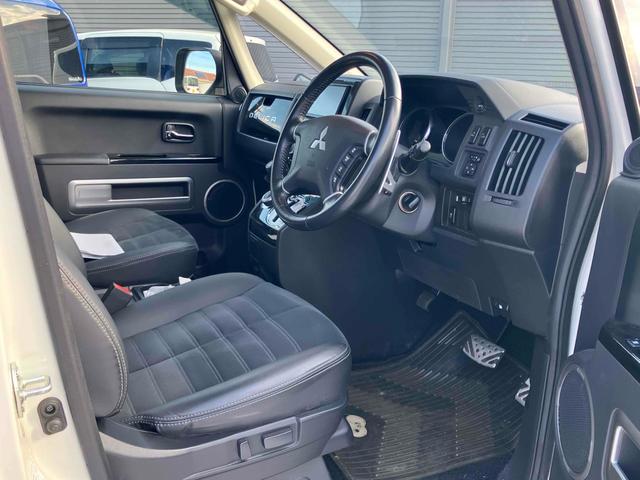 デリカD:5 シャモニー 4WD ハーフレザーシート ドラレコ ETC 全周囲カメラ ナビ TV オートクルーズコントロール 両側電動スライドドア オートライト HID スマートキー 電動格納ミラー シートヒーター 3列シート(41枚目)