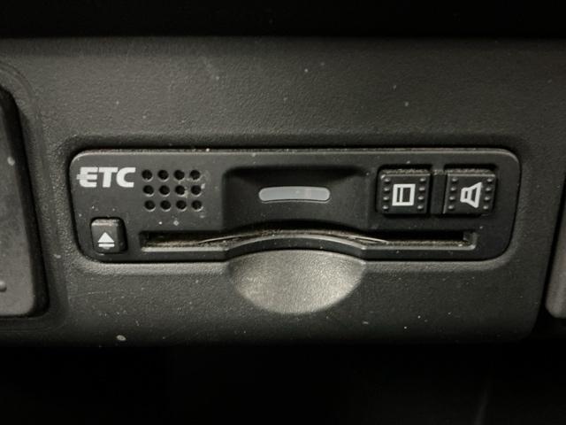 N-BOXカスタム GターボSSブラックスタイルパッケージ ホンダ認定中古車 社外ドラレコ 両側電動 カーテンエアバック 整備記録簿 ナビTV バックモニター 地デジTV 前席シートヒーター 盗難防止システム 横滑り防止 ワンオーナー DVD キーレス ターボ(9枚目)