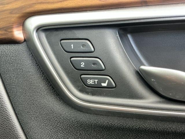 ＣＲ－Ｖハイブリッド ＥＸ　ホンダ認定中古車　純正ドラレコ前　ＥＴＣ　ワンオ－ナ－　オートライト　ドライブレコーダー　ＬＥＤ　衝突被害軽減システム　スマキー　イモビライザー　電動シ－ト　フルセグＴＶ　アイドリングストップ　Ｂカメ（15枚目）