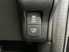 �֤������֤γ�¦���Ĥ�������¦�ش���������ꤹ���ư���ɻߤ����ꤷ�����Ԥ򥵥ݡ��Ȥ��벣����ɻ����֡��֥졼�����������Ԥ���®���ƾ����ﳲ��ڸ�������ͷڸ��֥졼���դ��Ǥ��� 3