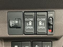 ������Ǥ���ߤ�ڡ���ξ¦��ư���饤�ɥɥ��Ǥ��� 2