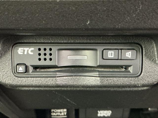 フリードスパイク Gジャストセレクション ホンダ認定中古車 両側電動 純正ナビ スマートキーシステム オートクルーズコントロール セキュリティー ナビ・テレビ 横滑防止 HDDナビ AUTOエアコン ワンセグ パワーウィンドウ DVD再生機能(8枚目)