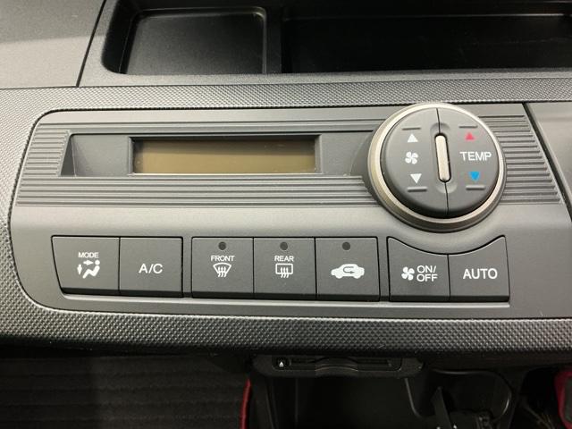 フリードスパイク Gジャストセレクション ホンダ認定中古車 両側電動 純正ナビ スマートキーシステム オートクルーズコントロール セキュリティー ナビ・テレビ 横滑防止 HDDナビ AUTOエアコン ワンセグ パワーウィンドウ DVD再生機能(12枚目)