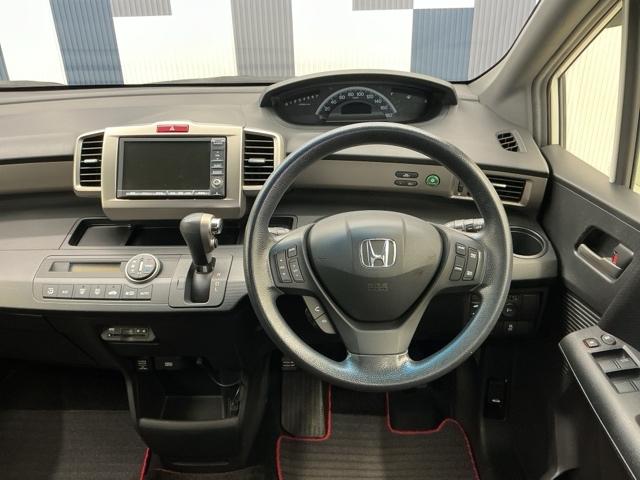 フリードスパイク Gジャストセレクション ホンダ認定中古車 両側電動 純正ナビ スマートキーシステム オートクルーズコントロール セキュリティー ナビ・テレビ 横滑防止 HDDナビ AUTOエアコン ワンセグ パワーウィンドウ DVD再生機能(15枚目)