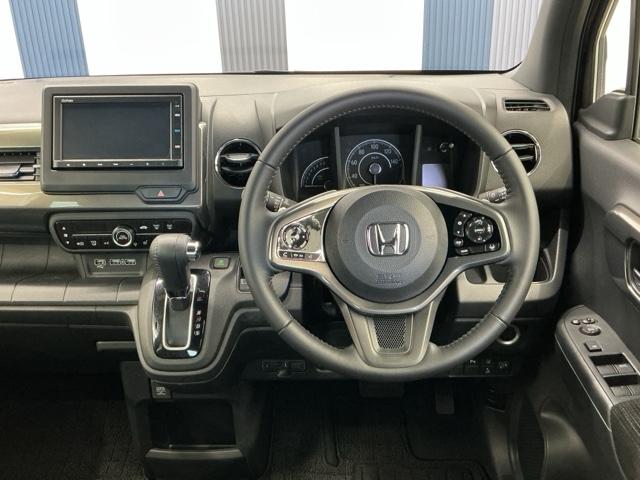 運転しやすいインパネ周りです！見やすいレイアウトで快適なドライブをサポートします！