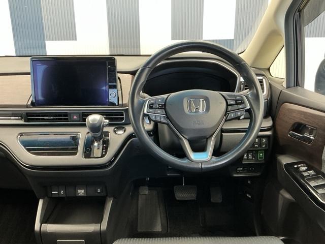 オデッセイ アブソルート・ＥＸ　ホンダ認定中古車　純正ドラレコ前後　パーキングサポート　整備記録簿　シ－トヒ－タ－　バックモニター　ＷＡＣ　フロントカメラ　スマ－トキ－　セキュリティーアラーム　３列シート　ＤＶＤ再生　サイドカメラ（17枚目）