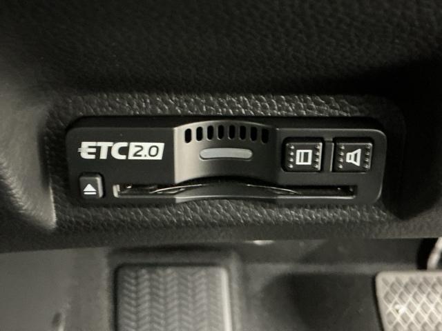 ヴェゼル e:HEVZ ホンダ認定中古車 4WD 全周囲カメラ 盗難防止装置 1オーナー Rカメラ フルセグテレビ スマ-トキ- ETC車載器 アクティブクルーズ Pセンサー サイドエアバッグ ナビTV フルオートエアコン(9枚目)
