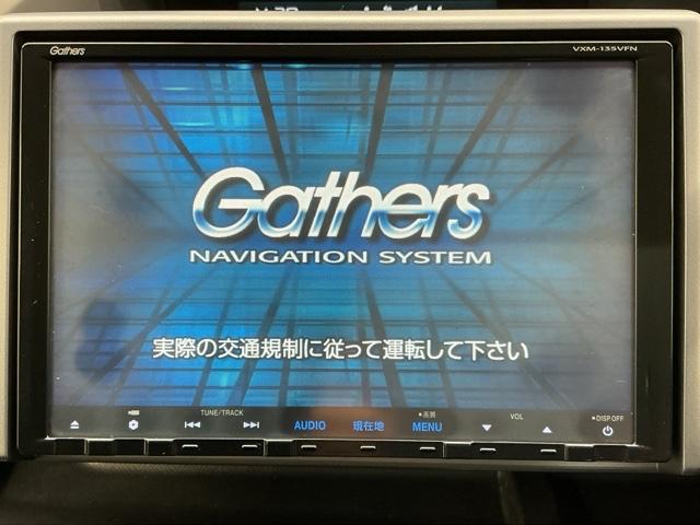 ステップワゴンスパーダ Ｚ　ホンダ認定中古車　社外ドラレコ前　ＥＴＣ　横滑防止　イモビ　ＵＳＢ接続　スマキー　地デジＴＶ　バックモニタ－　３列シ－ト　キーフリー　フロントカメラ　パワーウィンド　ナビ・ＴＶ　エアコン　ＤＶＤ再生（7枚目）