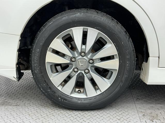 ステップワゴンスパーダ Ｚ　ホンダ認定中古車　社外ドラレコ前　ＥＴＣ　横滑防止　イモビ　ＵＳＢ接続　スマキー　地デジＴＶ　バックモニタ－　３列シ－ト　キーフリー　フロントカメラ　パワーウィンド　ナビ・ＴＶ　エアコン　ＤＶＤ再生（20枚目）