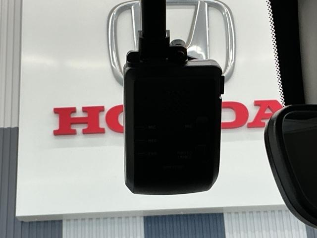 ZR-V X ホンダ認定中古車 デモカー 純正ドラレコ クリアランスソナー 地デジ Bカメ オートクルーズコントロール ESC サイドカーテンエアバック エアコン 整備記録簿 盗難防止装置 LEDライト USB(6枚目)