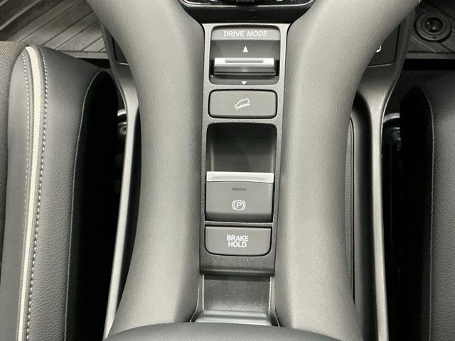 ZR-V X ホンダ認定中古車 デモカー 純正ドラレコ クリアランスソナー 地デジ Bカメ オートクルーズコントロール ESC サイドカーテンエアバック エアコン 整備記録簿 盗難防止装置 LEDライト USB(7枚目)