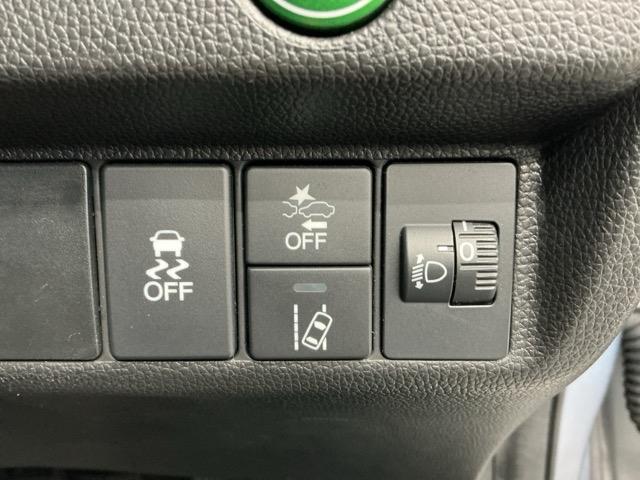 フィット 13G・F 純正ドラレコ前 ETC ワンオーナー リヤカメラ アクティブクルーズ 衝突被害軽減 地デジ 記録簿 イモビライザー 助手席エアバック キーレス AAC パワーウィンドー スマートキ- パワステ USB(10枚目)