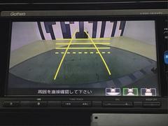 バックカメラ付きで後方の確認も安心です！スムーズな駐車・車庫入れをサポートいたします！ 7